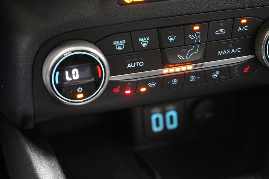 Ford Kuga 2.5 PHEV Cool & Sound | SoH 75% | All-seasonbanden | Trekhaak | stoelverwarming