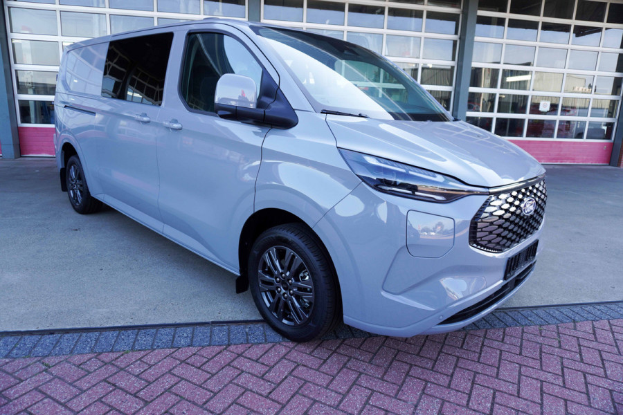 Ford E-Transit Cust. 320 L2H1 Limited 71 kWh 160KW/218PK Dubbelcab. Automaat nr. V086 | Airco | Adap.Cruise | Navi | 360 Camera | Schuifdeur L+R