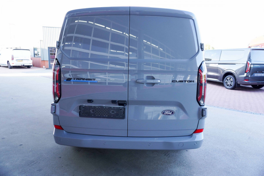 Ford E-Transit Cust. 320 L2H1 Limited 71 kWh 160KW/218PK Dubbelcab. Automaat nr. V086 | Airco | Adap.Cruise | Navi | 360 Camera | Schuifdeur L+R