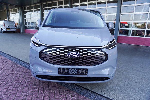 Ford E-Transit Cust. 320 L2H1 Limited 71 kWh 160KW/218PK Dubbelcab. Automaat nr. V086 | Airco | Adap.Cruise | Navi | 360 Camera | Schuifdeur L+R