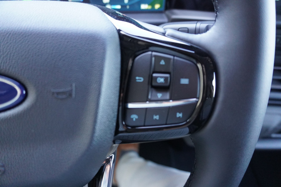 Ford E-Transit Cust. 320 L2H1 Limited 71 kWh 160KW/218PK Dubbelcab. Automaat nr. V086 | Airco | Adap.Cruise | Navi | 360 Camera | Schuifdeur L+R