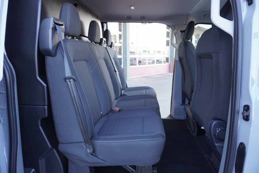 Ford E-Transit Cust. 320 L2H1 Limited 71 kWh 160KW/218PK Dubbelcab. Automaat nr. V086 | Airco | Adap.Cruise | Navi | 360 Camera | Schuifdeur L+R