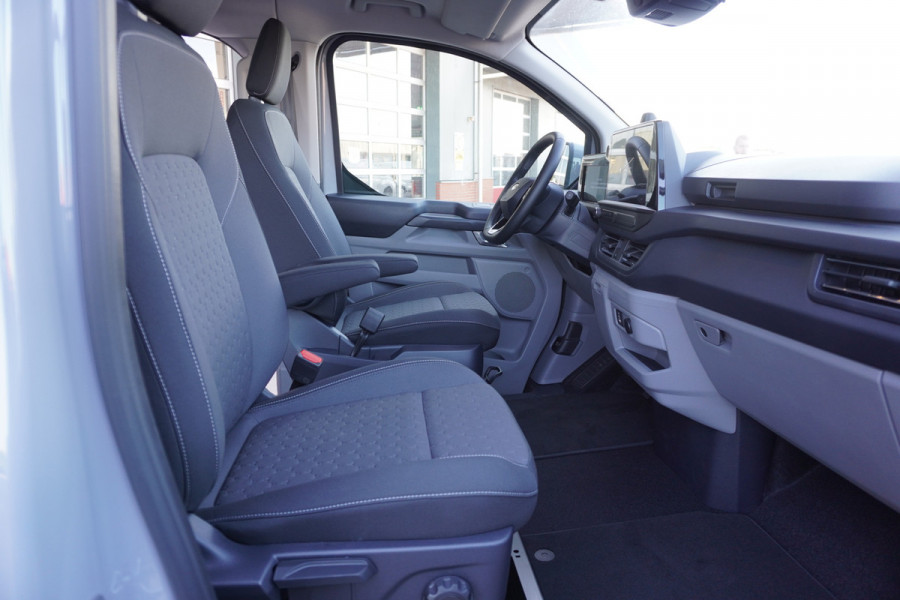 Ford E-Transit Cust. 320 L2H1 Limited 71 kWh 160KW/218PK Dubbelcab. Automaat nr. V086 | Airco | Adap.Cruise | Navi | 360 Camera | Schuifdeur L+R