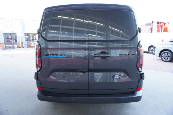 Ford E-Transit Cust. 320 L2H1 Limited 71 kWh 160KW/ 218pk Dubbelcab. Automaat nr. V085 | Airco | Adap.Cruise | Navi | 360 Camera | Schuifdeur L+R