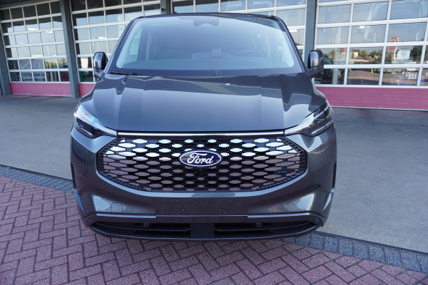 Ford E-Transit Cust. 320 L2H1 Limited 71 kWh 160KW/ 218pk Dubbelcab. Automaat nr. V085 | Airco | Adap.Cruise | Navi | 360 Camera | Schuifdeur L+R
