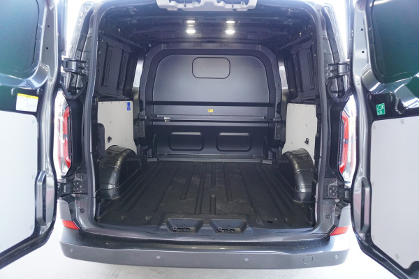 Ford E-Transit Cust. 320 L2H1 Limited 71 kWh 160KW/ 218pk Dubbelcab. Automaat nr. V085 | Airco | Adap.Cruise | Navi | 360 Camera | Schuifdeur L+R