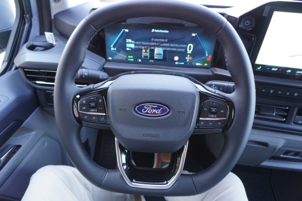 Ford E-Transit Cust. 320 L2H1 Limited 71 kWh 160KW/ 218pk Dubbelcab. Automaat nr. V085 | Airco | Adap.Cruise | Navi | 360 Camera | Schuifdeur L+R