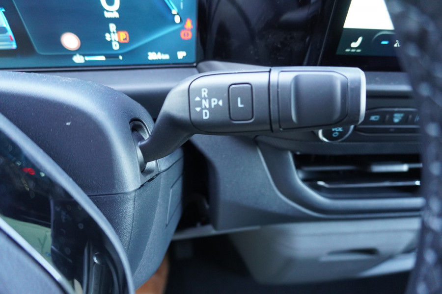 Ford E-Transit Cust. 320 L2H1 Limited 71 kWh 160KW/ 218pk Dubbelcab. Automaat nr. V085 | Airco | Adap.Cruise | Navi | 360 Camera | Schuifdeur L+R