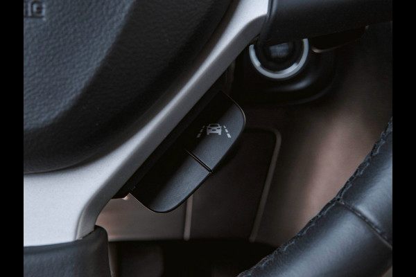 Suzuki Vitara 1.4 Boosterjet Style Smart Hybrid | TREKHAAK | CAMERA | DEALER ODH |