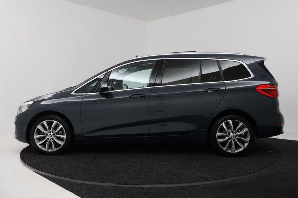 BMW 2 Serie Gran Tourer 220i High Executive (PANORAMADAK, STOELVERWARMING, TREKHAAK, CAMERA)