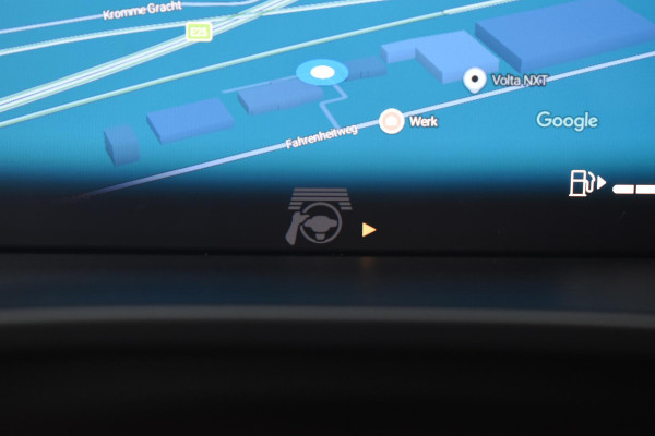 Volvo XC40 B4 211PK Automaat Plus Dark / Adaptive Cruise control / Harman Kardon / Elektrisch verstelbare stoelen met geheugen / Stoel- en stuurverwarming / Elektrisch panorama schuifdak / Extra getint glas