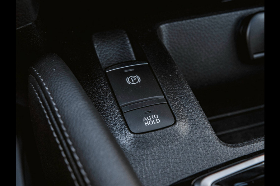 Nissan QASHQAI 1.3 DIG-T N-Connecta | PANO | TREKHAAK | NAP