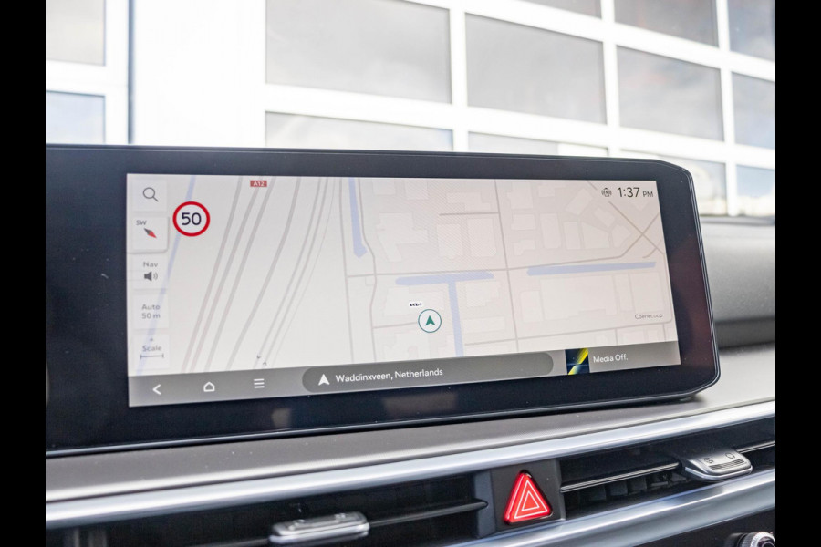 Kia Sorento 1.6 T-GDi Plug-in Hybrid 4WD DynamicPlusLine 7p | Actieprijs* | Bose | Schuifkanteldak | ZOMERDEAL | Navi. | Clima. | Adapt. Cruise. | Dodehoekassistentie | Panodak | Stoel&Stuur Verwarming