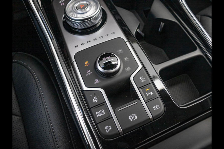 Kia Sorento 1.6 T-GDi Plug-in Hybrid 4WD DynamicPlusLine 7p | Actieprijs* | Bose | Schuifkanteldak | ZOMERDEAL | Navi. | Clima. | Adapt. Cruise. | Dodehoekassistentie | Panodak | Stoel&Stuur Verwarming