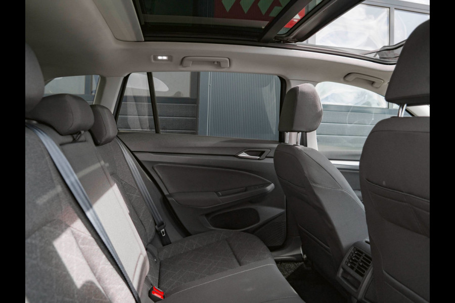 Volkswagen Golf Variant 1.5 eTSI Life Business | PANO | WINTERPAKKET | ADAPTIVE