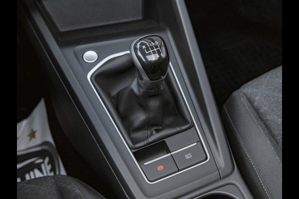 Volkswagen Golf Variant 1.5 eTSI Life Business | PANO | WINTERPAKKET | ADAPTIVE