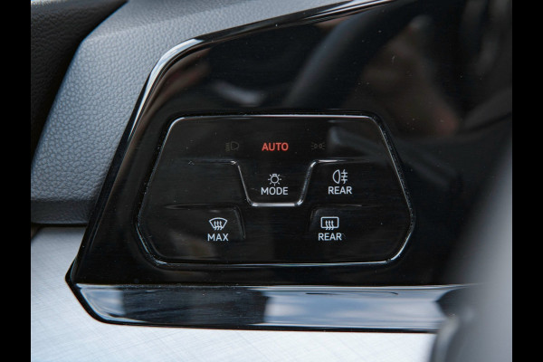 Volkswagen Golf Variant 1.5 eTSI Life Business | PANO | WINTERPAKKET | ADAPTIVE