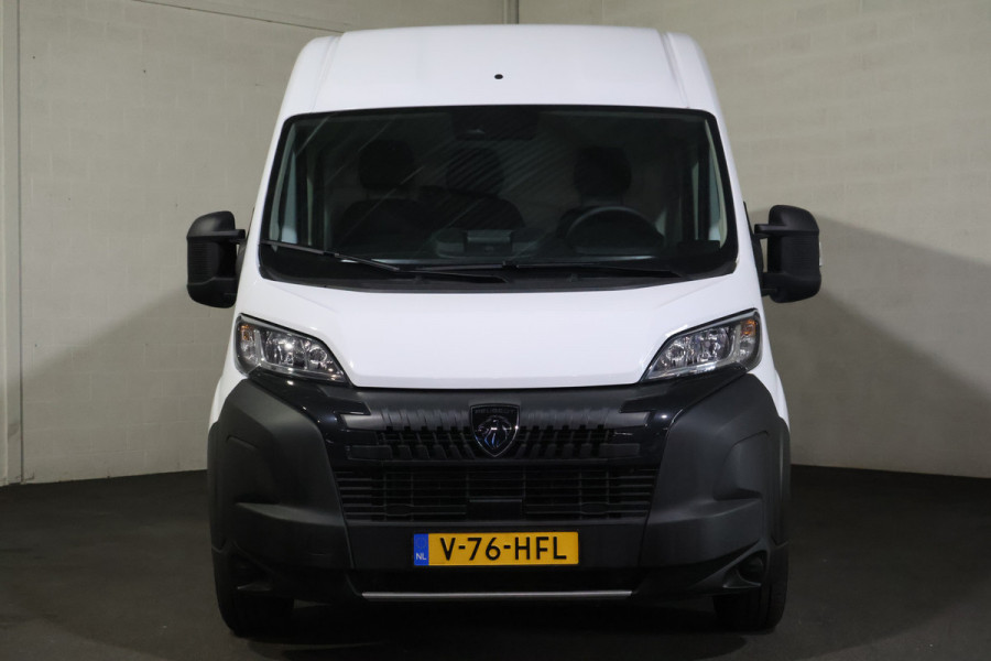 Peugeot Boxer 2.2 BlueHDi 180pk L4 H2 Automaat Airco Navigatie Camera