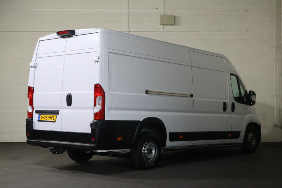 Peugeot Boxer 2.2 BlueHDi 180pk L4 H2 Automaat Airco Navigatie Camera