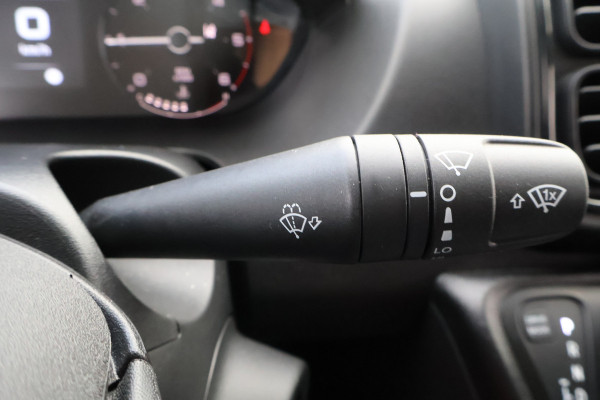 Peugeot Boxer 2.2 BlueHDi 180pk L4 H2 Automaat Airco Navigatie Camera