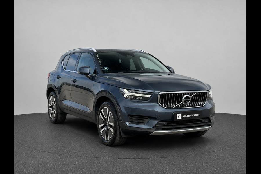 Volvo XC40 1.5 T4 Plug-in hybrid | Pano | Trekhaak | Leer | 360 Camera | Harman Kardon | Stuurwiel + achterbank verwarmd