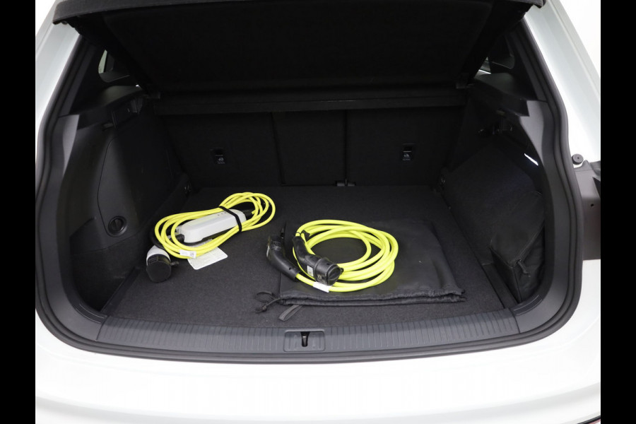 Volkswagen Tiguan 1.4 TSI eHybrid R-Line Business+ | 360 Camera | Panodak | 20'' | Keyless | Prijs Rijklaar!!