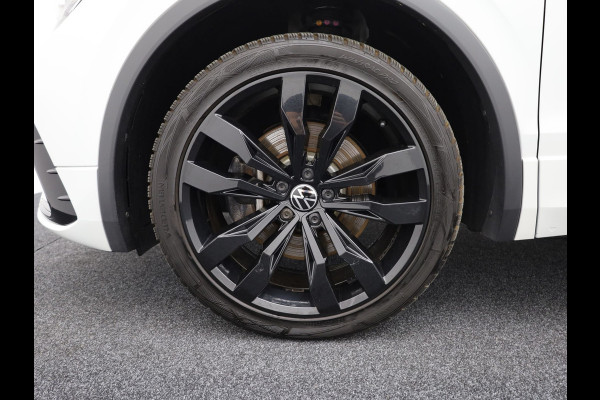 Volkswagen Tiguan 1.4 TSI eHybrid R-Line Business+ | 360 Camera | Panodak | 20'' | Keyless | Prijs Rijklaar!!
