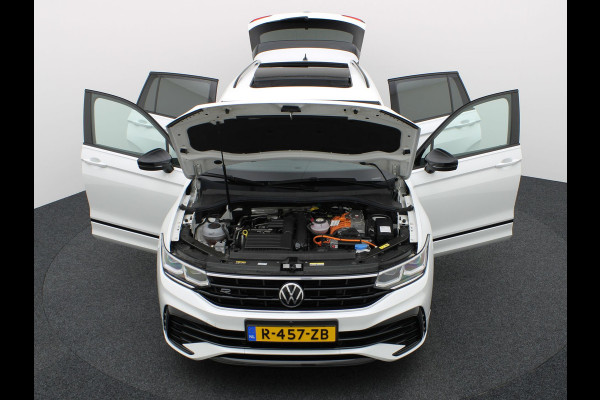 Volkswagen Tiguan 1.4 TSI eHybrid R-Line Business+ | 360 Camera | Panodak | 20'' | Keyless | Prijs Rijklaar!!