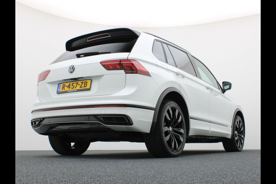 Volkswagen Tiguan 1.4 TSI eHybrid R-Line Business+ | 360 Camera | Panodak | 20'' | Keyless | Prijs Rijklaar!!