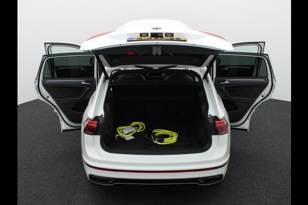 Volkswagen Tiguan 1.4 TSI eHybrid R-Line Business+ | 360 Camera | Panodak | 20'' | Keyless | Prijs Rijklaar!!
