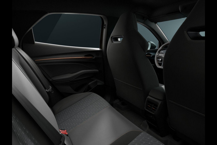 CUPRA Raval Performance 56 kWh 211PK | 360 Camera | Elektrisch Verstelbare Stoelen | Verwarmbaar Stuurwiel & stoelen | Adaptieve Cruise Control | Keyless Entry | Panoramadak | Light & Sound Pakket |