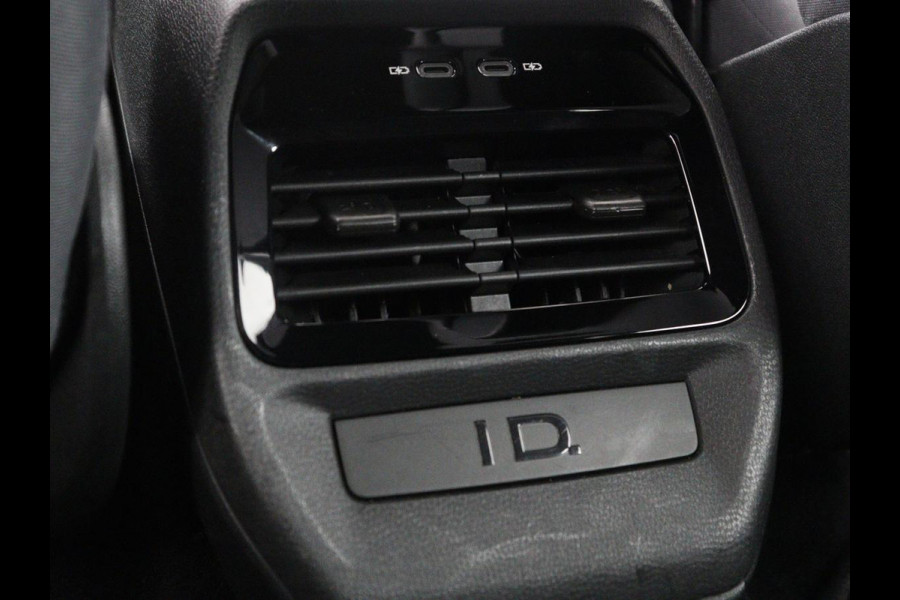 Volkswagen ID.4 Pro 77 kWh | SOH 95,4% | Adaptive cruise | Lane assist | Stuur/stoelverwarming | Climate control | Sfeerverlichting | Carplay | Park assist | 20" velgen