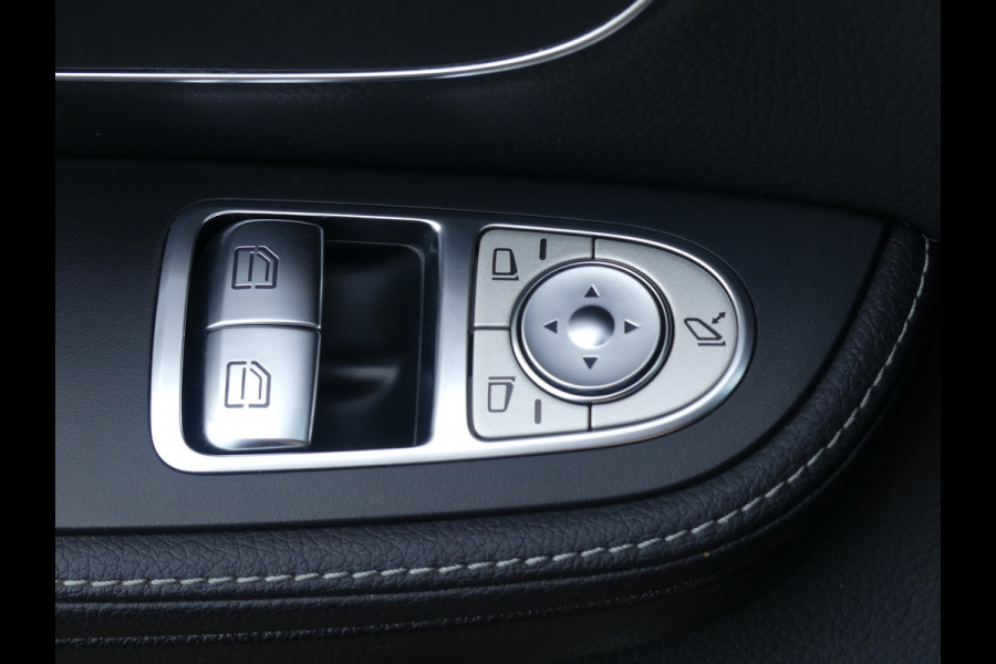 Mercedes-Benz V-Klasse 300d AMG Dubbel Cabine Panoramadak/Leer/Burmester/LED/Trekhaak