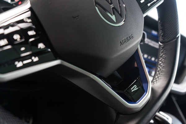 Volkswagen Touareg 3.0 TSI 4MOTION R / Dynaudio/ Trekhaak/ Panoramadak/ 360 Topview