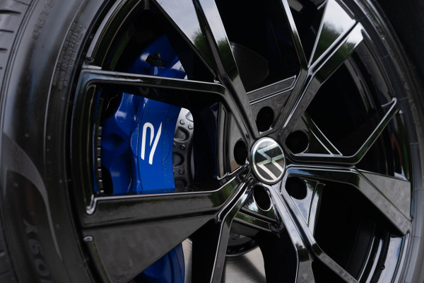 Volkswagen Touareg 3.0 TSI 4MOTION R / Dynaudio/ Trekhaak/ Panoramadak/ 360 Topview