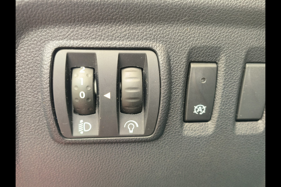 Renault Captur 0.9 TCe Intens Rijklaar + 12 maanden Bovag-garantie Henk Jongen Auto's in Helmond,  al 50 jaar service zoals 't hoort!