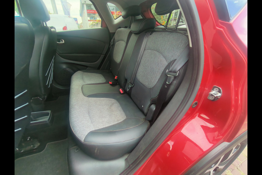 Renault Captur 0.9 TCe Intens Rijklaar + 12 maanden Bovag-garantie Henk Jongen Auto's in Helmond,  al 50 jaar service zoals 't hoort!