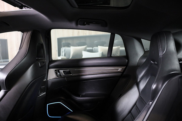 Porsche Panamera 2.9 4 E-Hybrid / Acc / Lane Assist / Leder / Sport Chrono / Leder / Bose / Memory / Carbon / Pano / 21 Inch