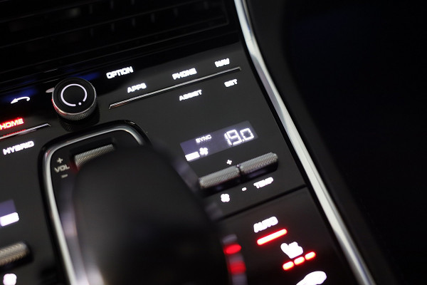 Porsche Panamera 2.9 4 E-Hybrid / Acc / Lane Assist / Leder / Sport Chrono / Leder / Bose / Memory / Carbon / Pano / 21 Inch