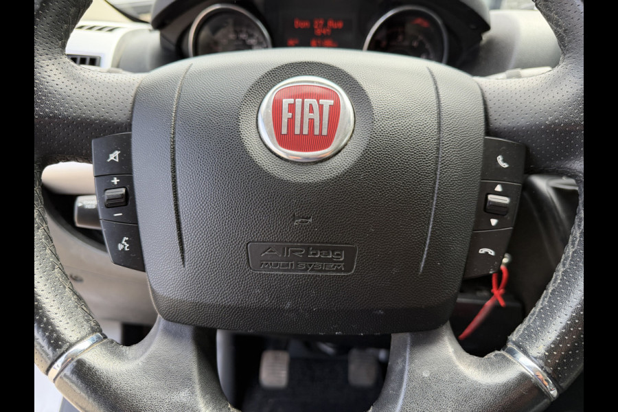 Fiat Ducato 33 2.3 MultiJet L3H2 / vaste prijs rijklaar € 18.950 ex btw / euro 6 / bpm vrij / lease vanaf € 319 / cruise en climate control / camera / navigatie !
