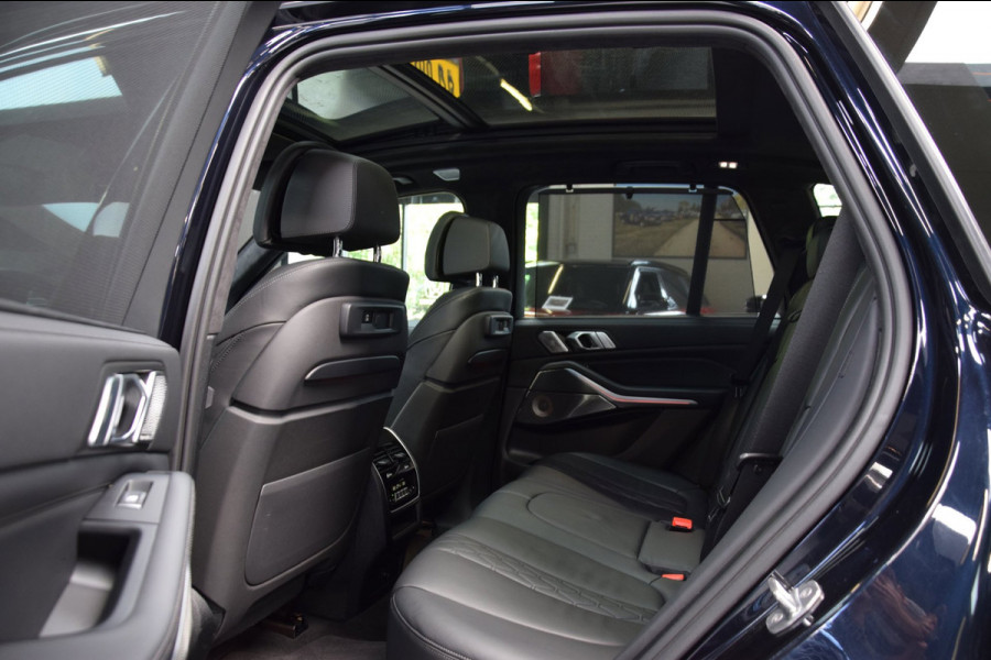 BMW X5 M50i V8 High Executive Navi|Leder|Dealer onderhouden|Massage|Swarovski|Sky-Lounge|531pk!!|ACC|Org.NL