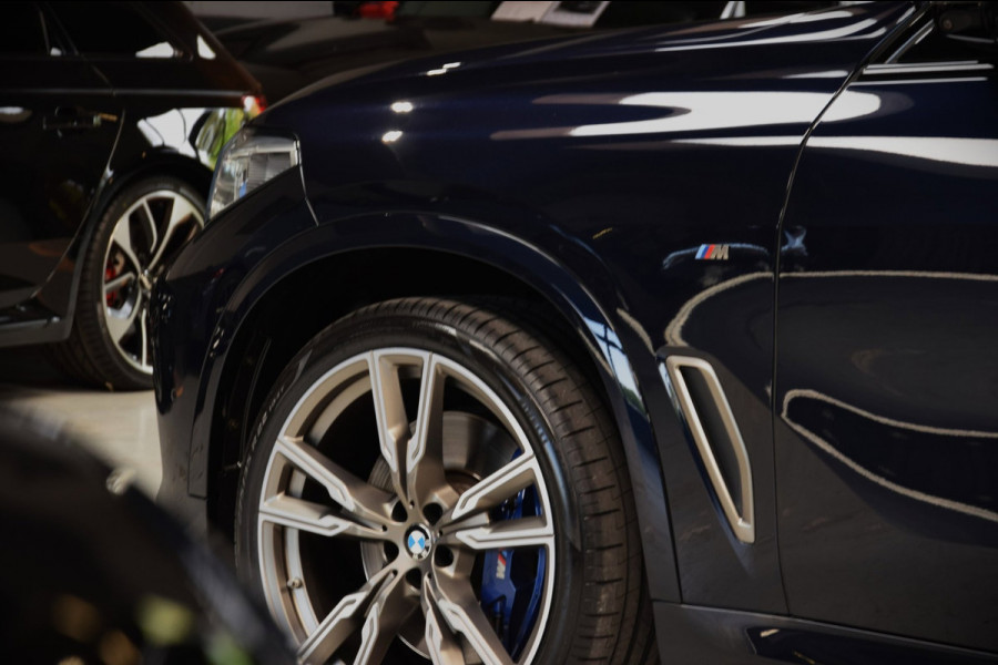 BMW X5 M50i V8 High Executive Navi|Leder|Dealer onderhouden|Massage|Swarovski|Sky-Lounge|531pk!!|ACC|Org.NL
