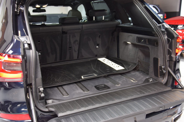 BMW X5 M50i V8 High Executive Navi|Leder|Dealer onderhouden|Massage|Swarovski|Sky-Lounge|531pk!!|ACC|Org.NL