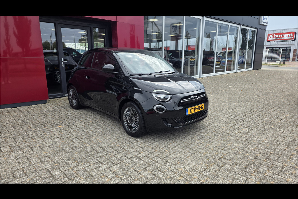 Fiat 500E Icon 42 kWh | Climate Control | Cruise Control