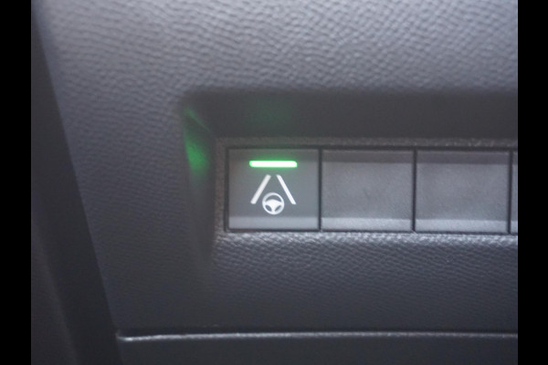 Peugeot e-2008 EV GT Avantage 54 kWh Carplay