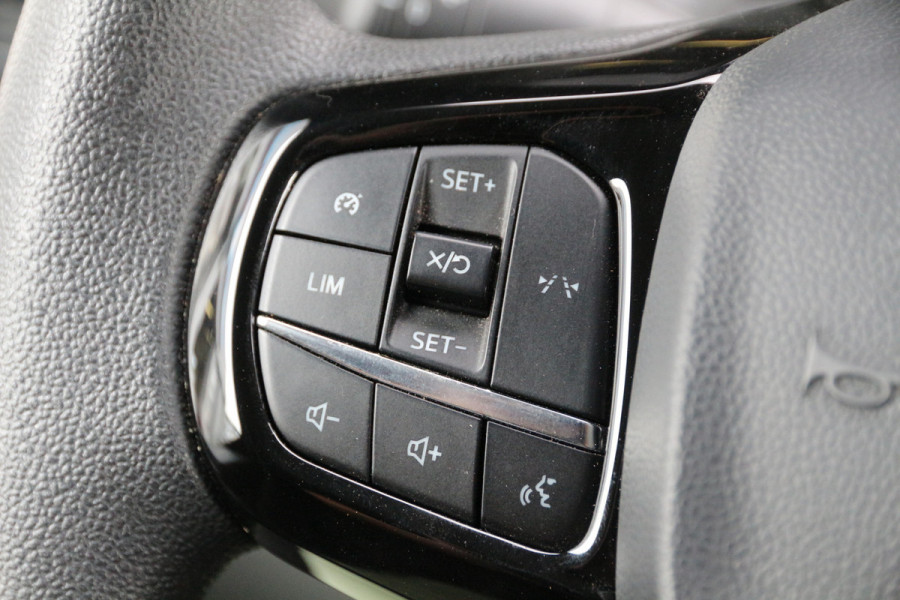 Ford Transit Custom 2.0 TDCI 136 | KAR-edition | LED | Camera | Clima..