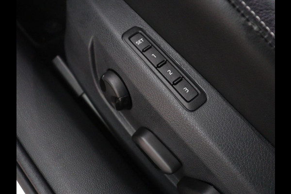 Škoda Superb Combi 1.5 TSI ACT Sportline Business | Leder/alcantara | Memory | Stoelverwarming | Virtueel dashboard | Park assist | Carplay | Navigatie | Climate control | Sfeerverlichting | Elektrische achterklep