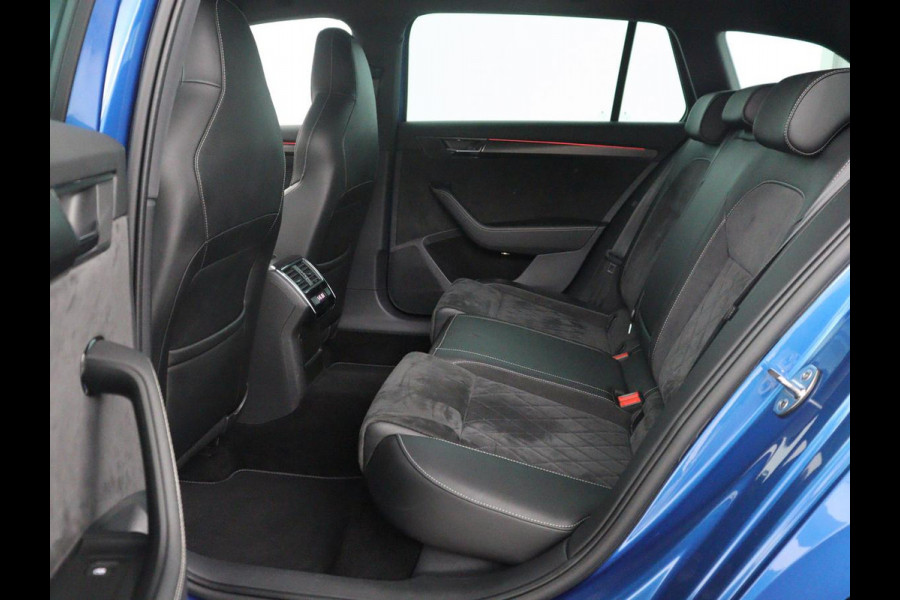 Škoda Superb Combi 1.5 TSI ACT Sportline Business | Leder/alcantara | Memory | Stoelverwarming | Virtueel dashboard | Park assist | Carplay | Navigatie | Climate control | Sfeerverlichting | Elektrische achterklep