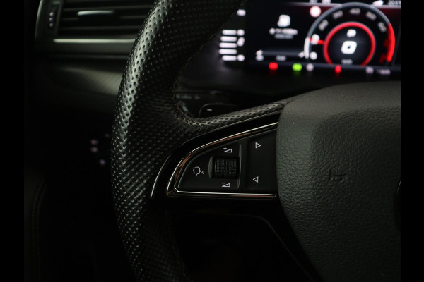 Škoda Superb Combi 1.5 TSI ACT Sportline Business | Leder/alcantara | Memory | Stoelverwarming | Virtueel dashboard | Park assist | Carplay | Navigatie | Climate control | Sfeerverlichting | Elektrische achterklep