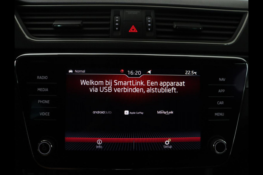 Škoda Superb Combi 1.5 TSI ACT Sportline Business | Leder/alcantara | Memory | Stoelverwarming | Virtueel dashboard | Park assist | Carplay | Navigatie | Climate control | Sfeerverlichting | Elektrische achterklep